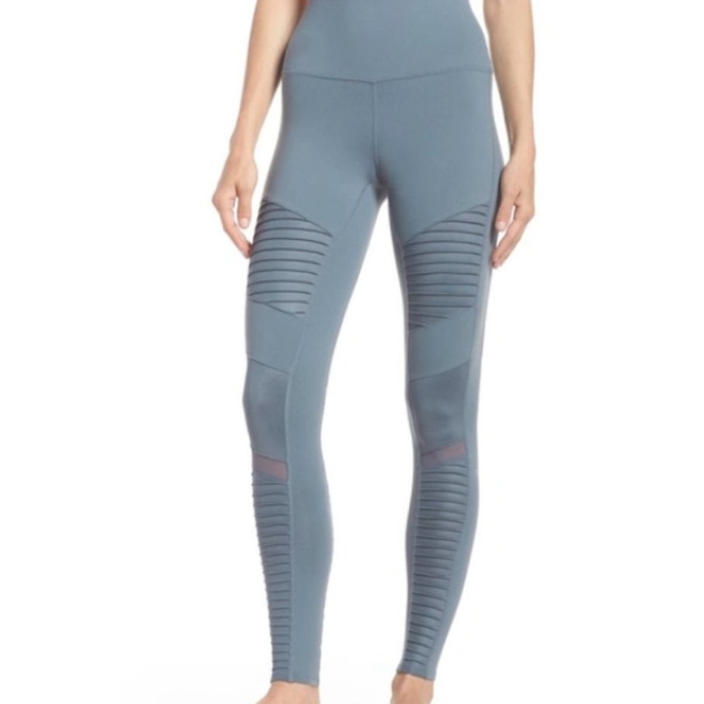 Alo Moto leggings and matching bra